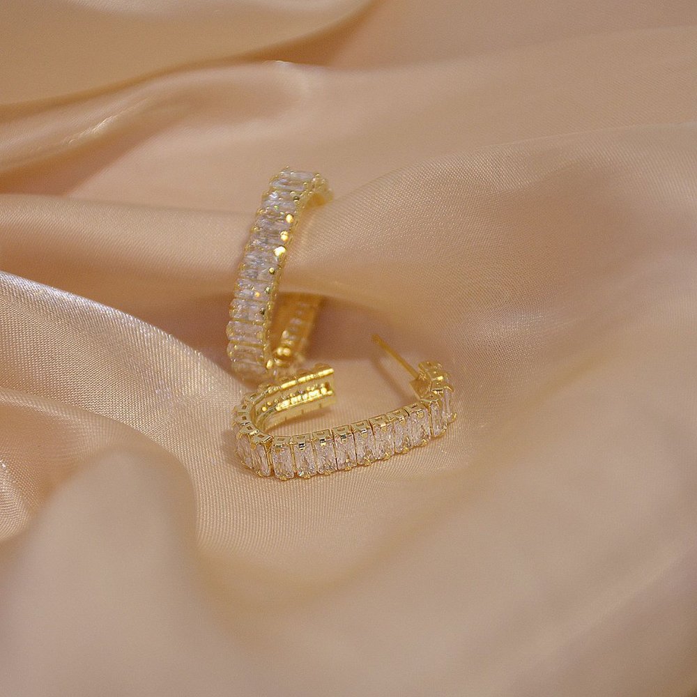 NEW 14K Gold Plated Baguette Diamond Hoop Earrings - Picture 6 of 7